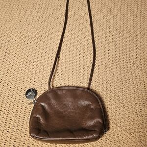 Stone Mountain vintage-style dome Leather crossbody bag